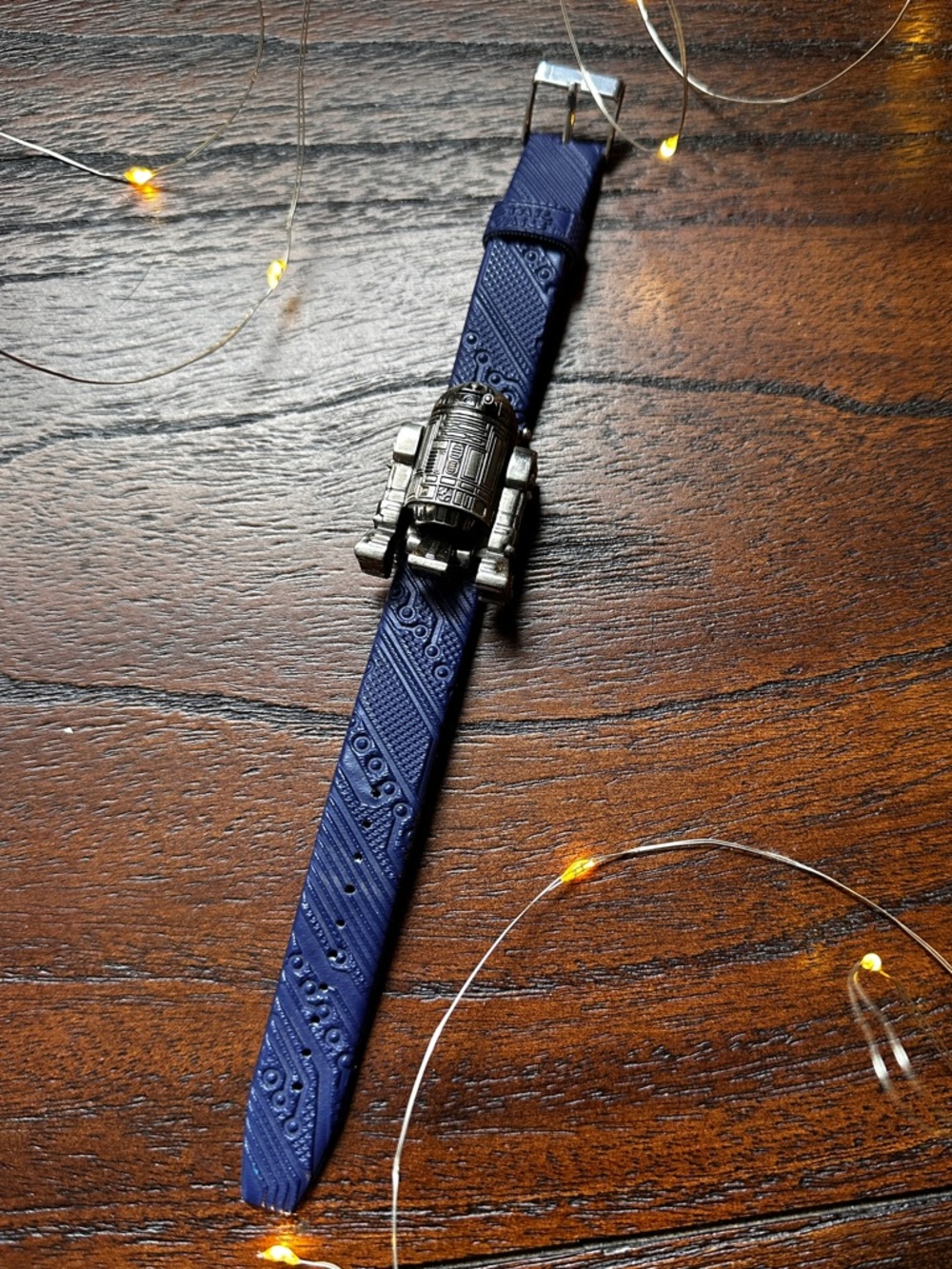 R2-D2 Star Wars Silver Robot Watch on Blue Strap